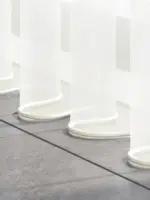 молочный тюль шифон с утяжелителем в спальне
